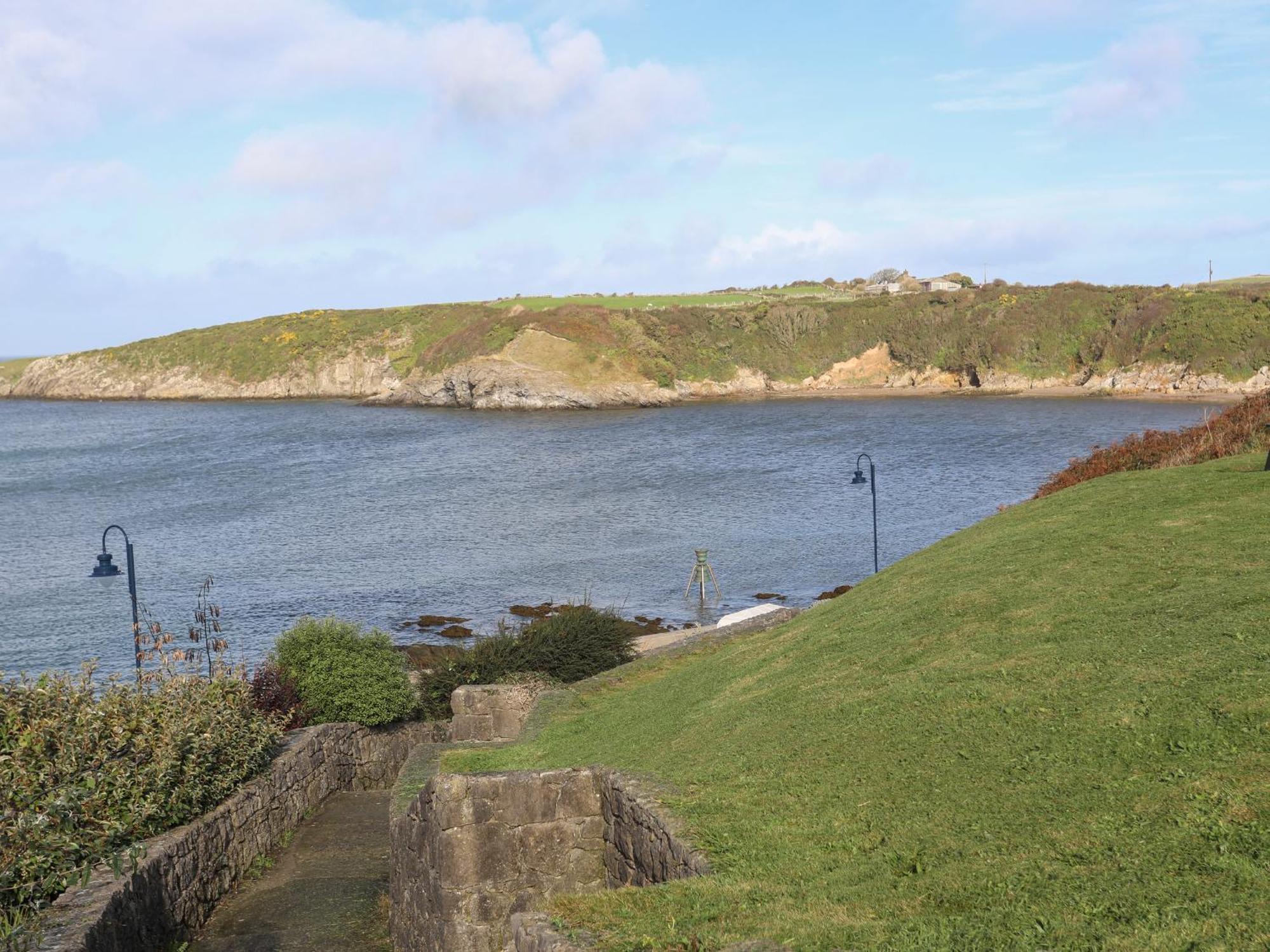 The Studio The Old Post Office Cemaes Bay Exteriör bild